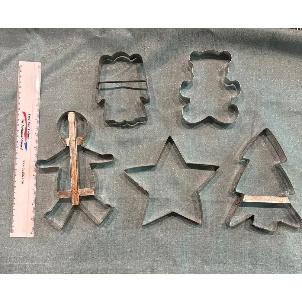 Random Mix Of 5 LARGE Vintage Christmas Cookie Cutters